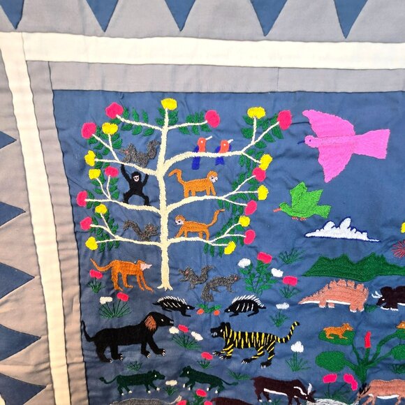 Handmade Blue Embroidered Animal Motif Quilt Wall Hanging Baby Mat CM2020 - Picture 3 of 7